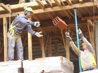 El empleo creci� un 0,4% durante el mes de febrero respecto al a�o anterior