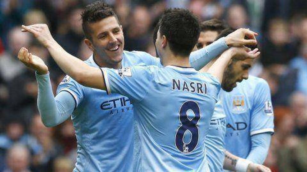 El City aplast� al Southampton y qued� a un paso de la punta
