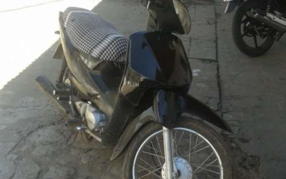 "Motochorras" con un beb� fueron detenidas tras arrebatar una cartera