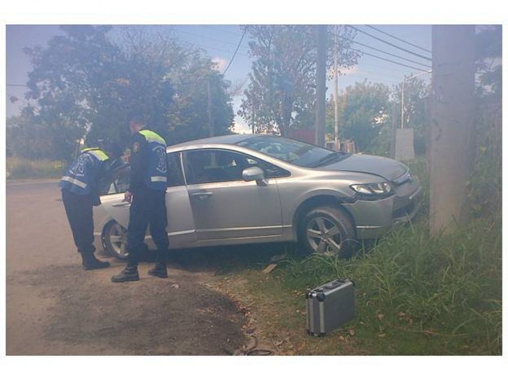 Asalto, persecuci�n, choque y balacera en Bajada Grande
