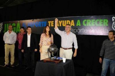 Se presentaron los torneos municipales de F�tbol y V�ley en Tigre