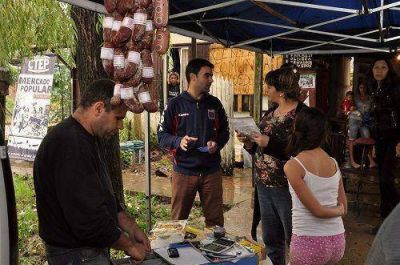 Contra las corporaciones y la especulaci�n: el Mercado Popular Itinerante lleg� a Benavidez 