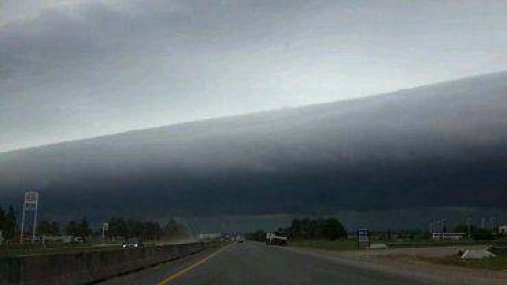 Un muerto en Escobar y 8 heridos en Rosario por la ca�da de rayos en una tarde de tormentas