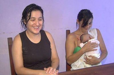 Con el madrinazgo de Cristina bautizaron a la hija del matrimonio de mujeres