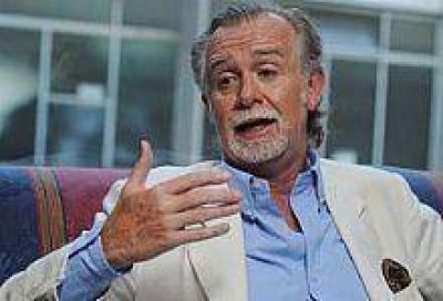 Citan a indagatoria y proh�ben salir del pa�s a Vicente Massot
