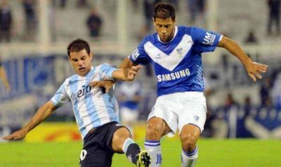 Racing sorprendi� y venci� ag�nicamente a V�lez