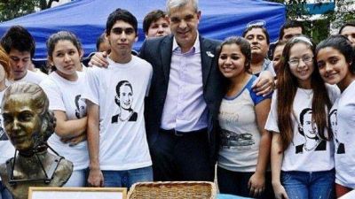 Dom�nguez: "No creo en las construcciones autorreferenciales"