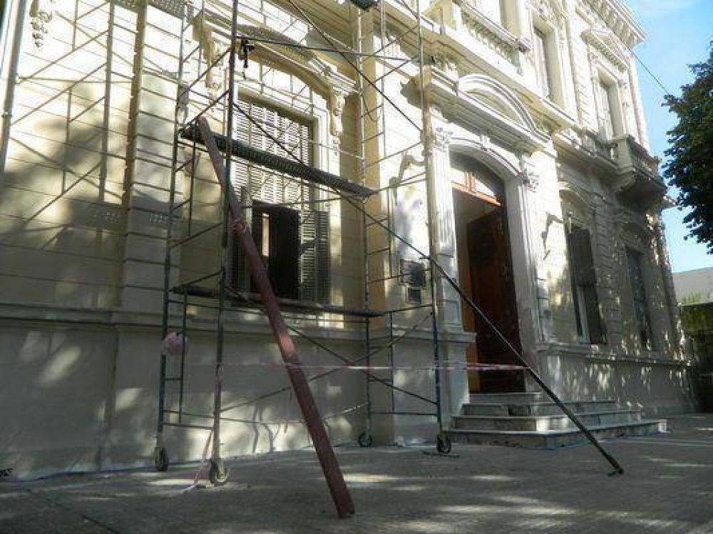 Avanzan las obras de recuperaci�n y puesta en valor de la Municipalidad
