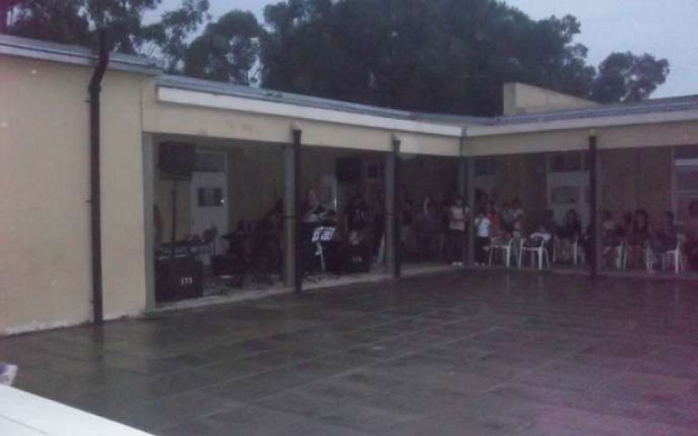 Se realiz� un festival a beneficio de la Escuela N�25 Profesor Nouche