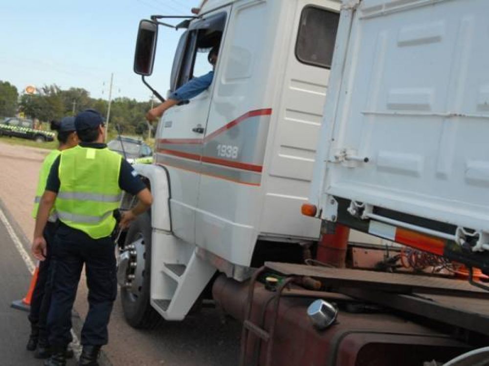 Intensificaron los controles de alcoholemia a camioneros
