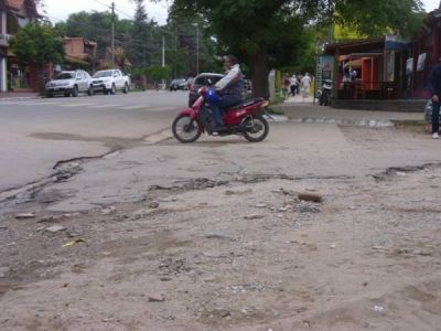 Critican el estado de las calles c�ntricas de Merlo