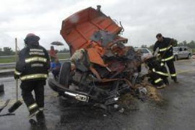 Bomberos de Tucum�n atienden m�s accidentes de tr�nsito que incendios