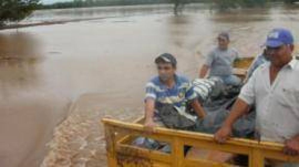 El temporal tambi�n caus� estragos y dej� evacuados en Taco Ralo