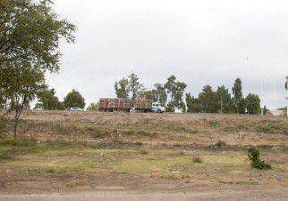 Podr�an reflotar el t�nel para cruzar la Ruta 7 