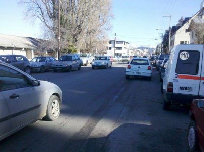 1 auto cada 2 habitantes: Bariloche tiene una poblaci�n estable de 75.000 autos