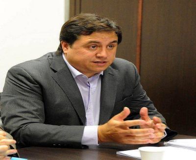 "Scioli demuestra que la �nica manera de solucionar los problemas es enfrent�ndolos"
