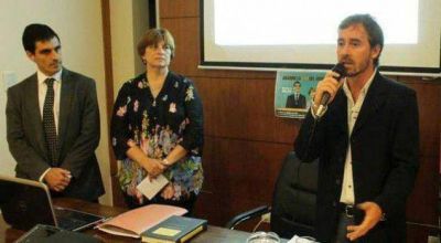 Mart�nez pide el voto para Molero para el Consejo de la Magistratura