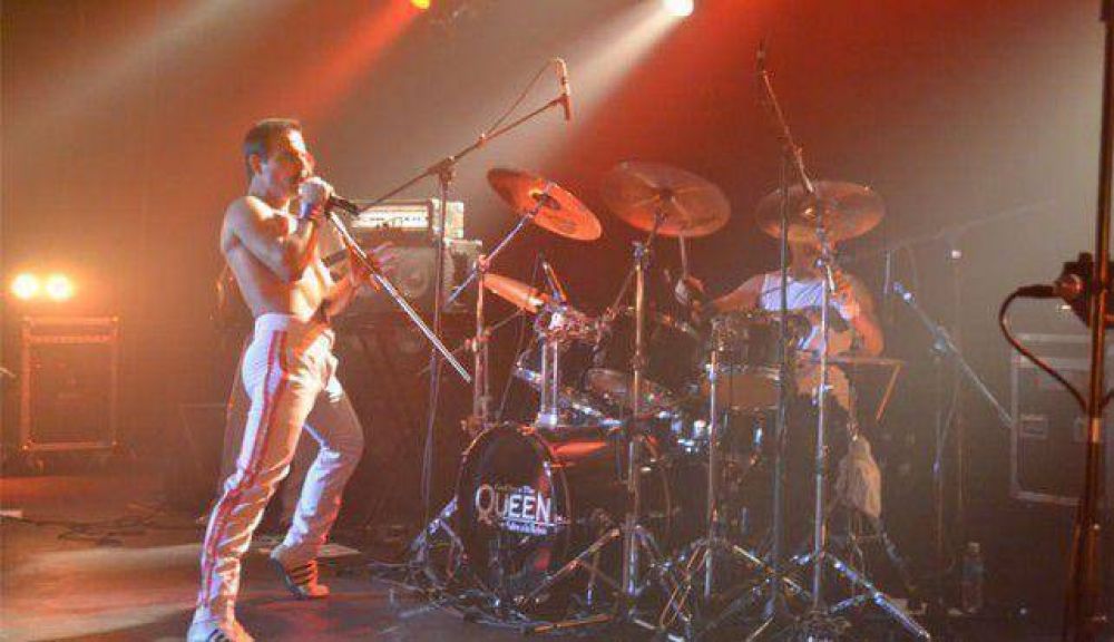 Excelente show brind� la banda rosarina Dios Salve a la reina