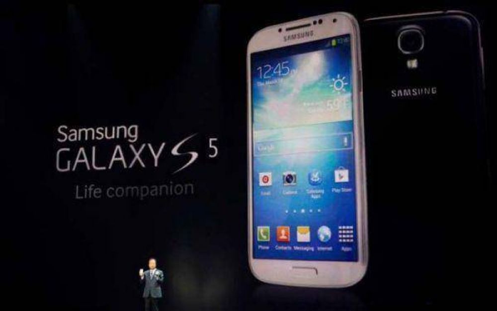 Autorizan la producción en Tierra del Fuego del nuevo celular S5 de Samsung 
