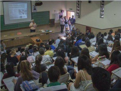 �F�sica al alcance de todos�, a sala llena