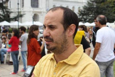Gast�n Crespo: �Las obras que no realizan los gobiernos las terminan pagando los vecinos hasta con su vida�