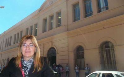 Separan del cargo a la rectora del Colegio