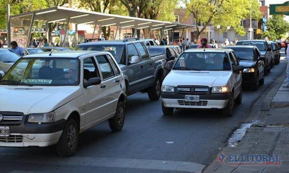 Hay un auto cada cuatro habitantes, una muestra de la saturaci�n en las calles