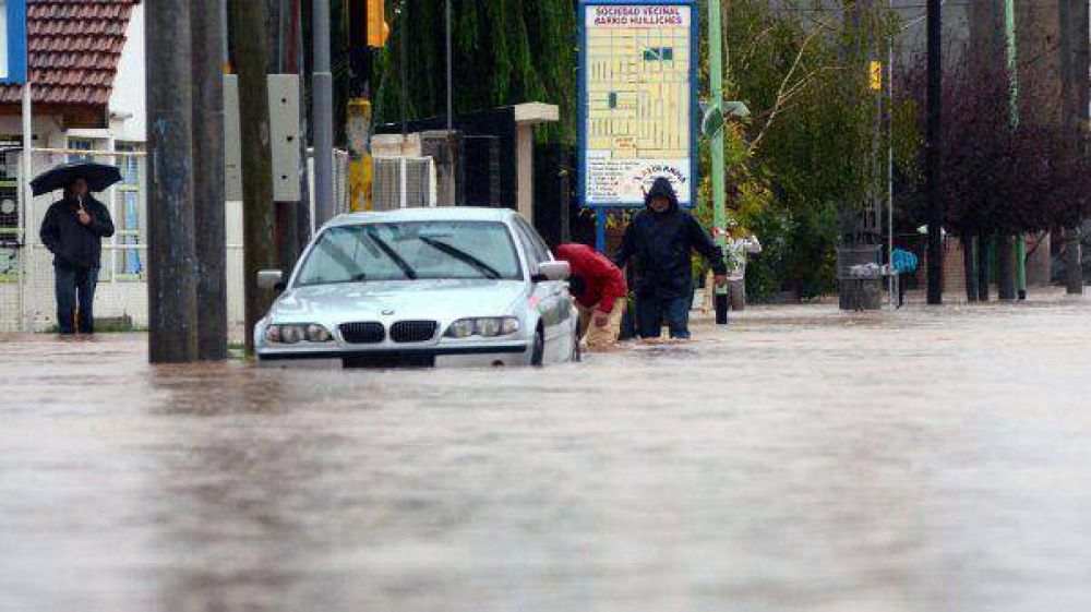 Neuqu�n: un muerto y m�s de 1.300 evacuados por el temporal