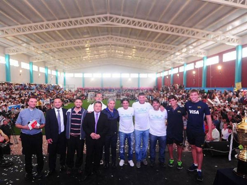 Inauguraron los intercolegiales 2014 con una fiesta en Concar�n
