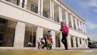Estudiantes de la UNC dar�n clases de apoyo a alumnos del secundario