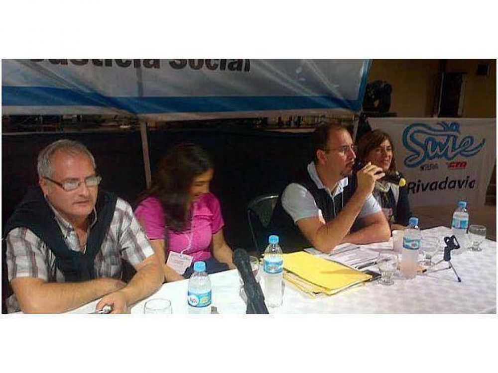 El plenario del SUTE acept� la oferta salarial y se termin� el conflicto gremial con los docentes