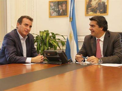 Con el acuerdo docente en el bolsillo, P�rez se reuni� con Capitanich por fondos para impulsar obra p�blica