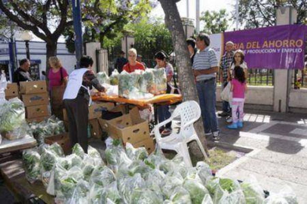 Ya est recorriendo los barrios de Godoy Cruz la Feria del Ahorro