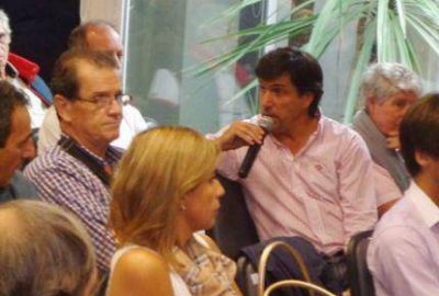 Integrantes del MORENA de la V Secci�n de la UCR se reunieron en Tandil
