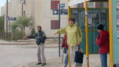 El paro del jueves afectar�a el transporte p�blico, yacimientos y servicios a�reos
