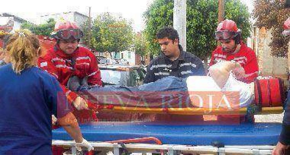 Un motociclista con heridas graves en tremendo accidente de tr�nsito
