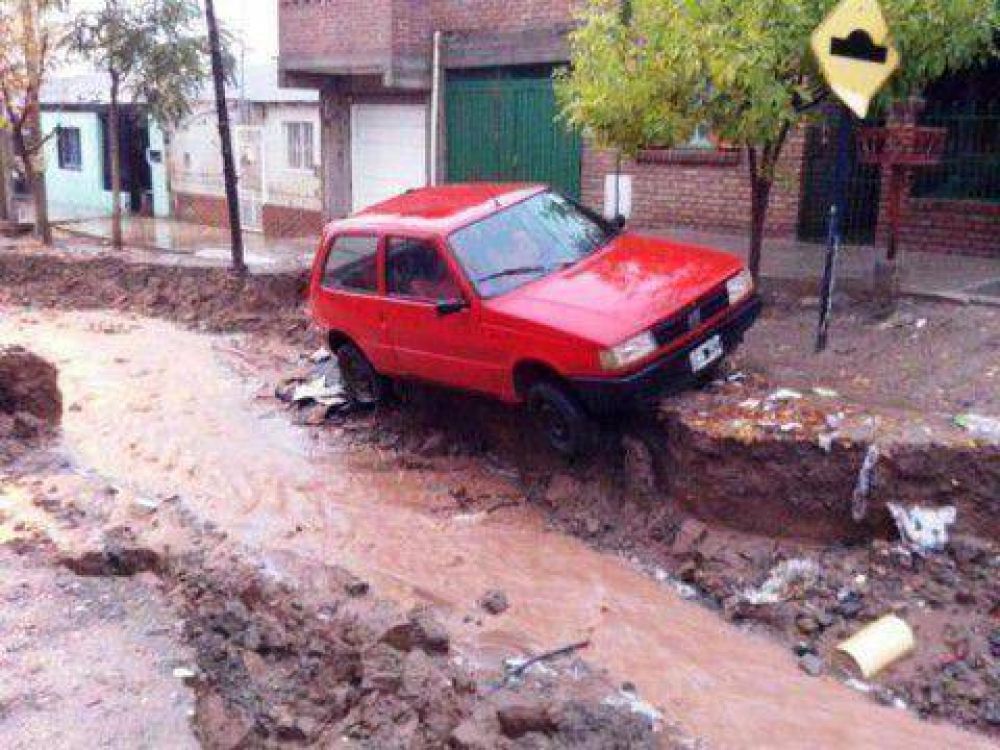 Un muerto y 80 por ciento de la ciudad inundada