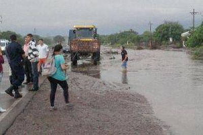Ayer por la ma�ana restringieron el paso vehicular por la ruta nacional 157