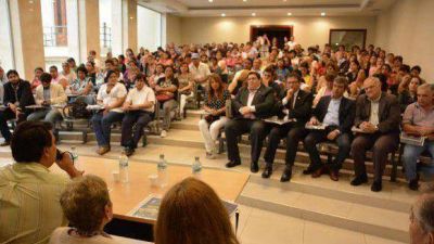 Lanzaron la Consulta Popular "Todos por los que menos tienen"