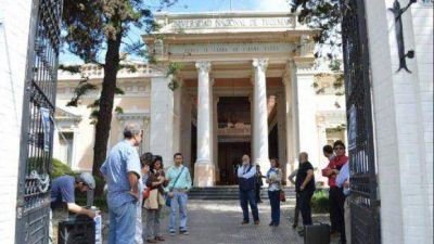 Docentes de la UNT paran hoy y ma�ana en reclamo de apertura de paritarias