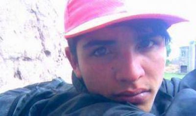 Bah�a Blanca: Asesinan de tres balazos a joven delante de su hijo y su esposa