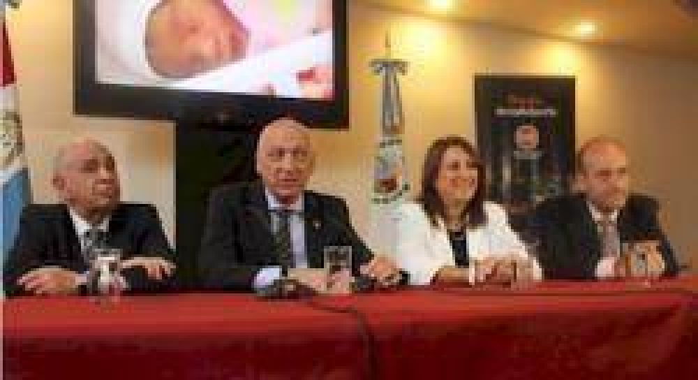 Firman convenio para la Maternidad Martin y el Cemar