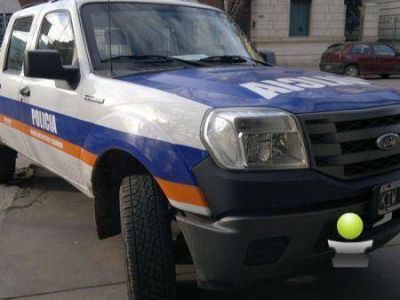 VECINOS DETUVIERON A UN CHICO DE 14 A�OS QUE ENTRO A UNA PROPIEDAD