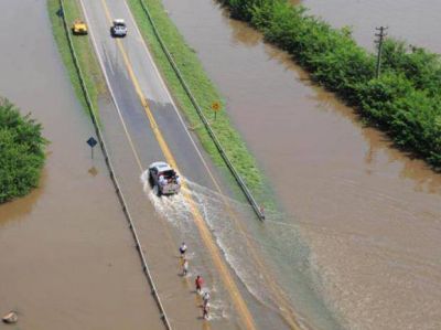 Poblaciones de ocho Departamentos de la Provincia de Santa Fe contin�an en alerta por las lluvias