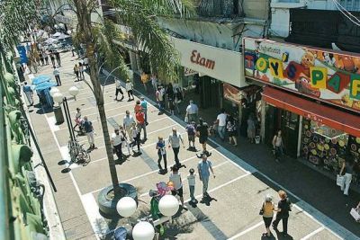 Cayeron las ventas de los comercios en marzo pero mejoraron en el centro santafesino
