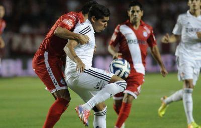 El Pincha encontr� el premio en el final, con el uruguayo Olivera