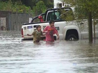 M�s de 1.400 evacuados en Neuqu�n por el temporal de lluvia