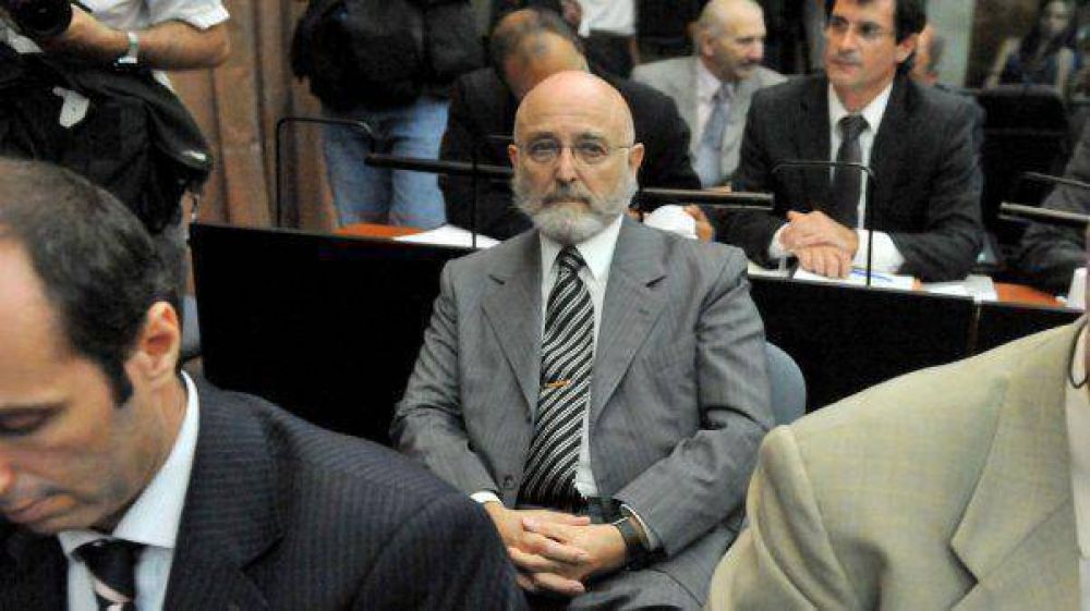 Se espera la declaracin de Mathov por la represin en diciembre de 2001