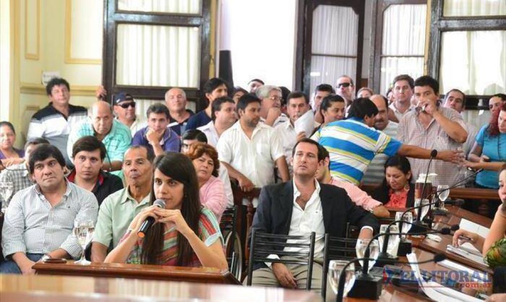 Audiencia: comenz� con golpes y termin� con fuertes reclamos al servicio de colectivo