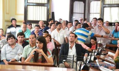 Audiencia: comenz� con golpes y termin� con fuertes reclamos al servicio de colectivo